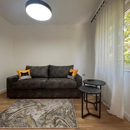 Lana Studio Lejlighed Tirana Eksteriør billede