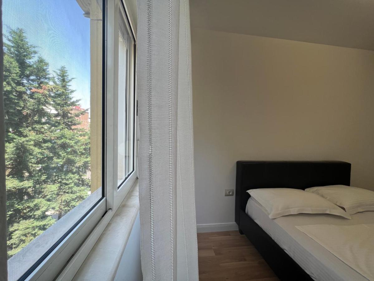 Lana Studio Lejlighed Tirana Eksteriør billede